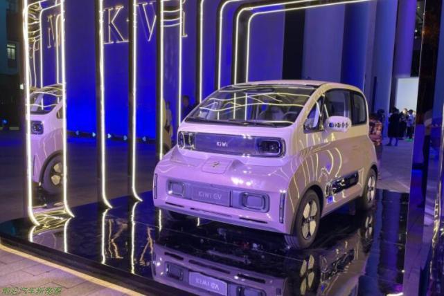 「五菱宝骏新能源汽车2022款价格」新款宝骏KiWi EV9月上市售价8.78万起