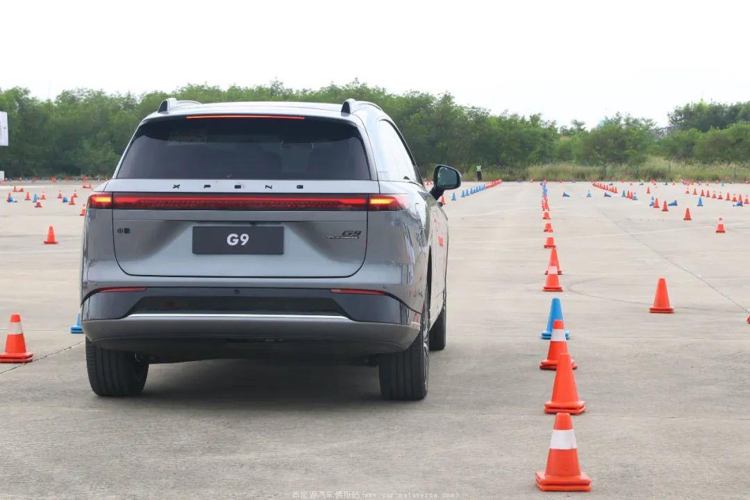[小鹏G9怎么样]小鹏G9为用户打造舒适智能驾驶舱以及驾驶体验