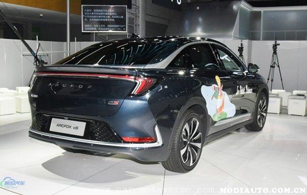 023款极狐阿尔法S即将上市，2023款极狐阿尔法S售价"
