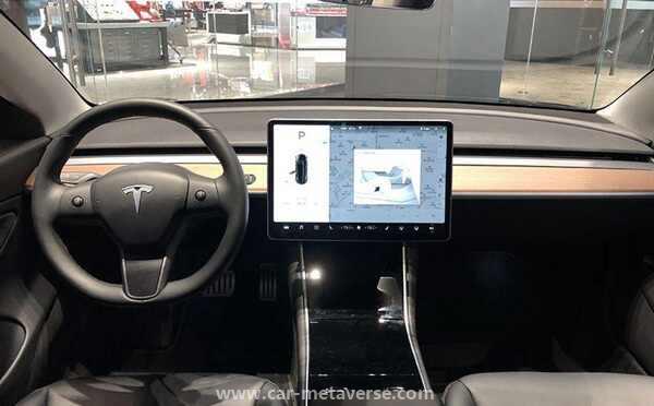 MODEL3总公里数在仪表哪里看？特斯拉没有仪表盘怎么看速度