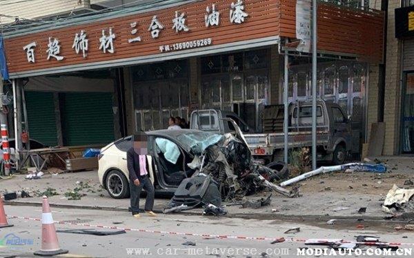 「特斯拉汽车事件」特斯拉失控事件再起，狂奔连撞多车致2死3伤