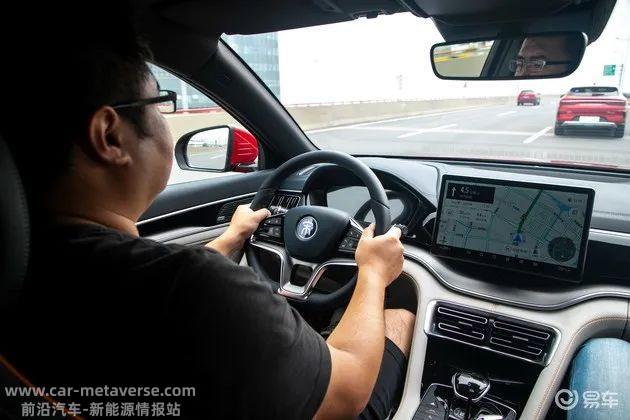 半小时充50%，续航505千米，试驾比亚迪宋PLUS EV