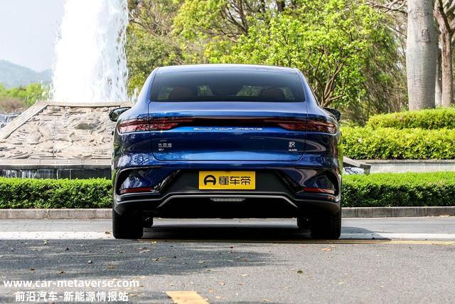 纯电续航600-715km超长续航 汉EV经典版与创世版