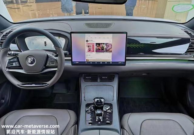 纯电续航600-715km超长续航 汉EV经典版与创世版