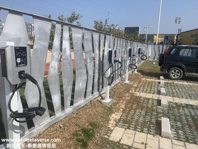 浅谈电动汽车充电桩扶植现状及计划方案