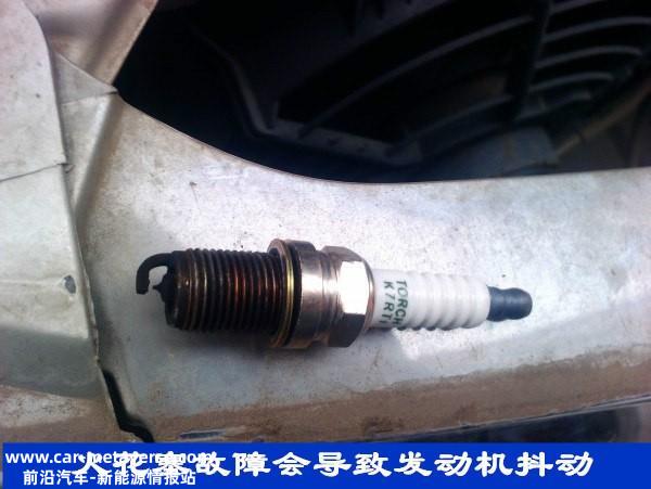 发动机怠速发抖的原因有哪些？