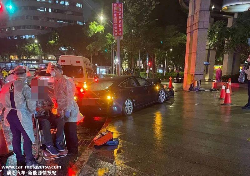 中国台湾出现一起特斯拉“失控”事故 驾驶员称“车辆故障”