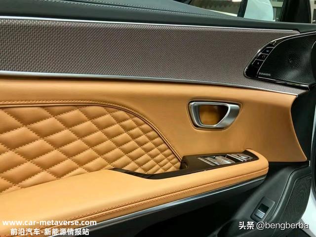 老外竖起大拇指，汉EV试驾车挪威到店，比亚迪欧洲市场攻略进阶