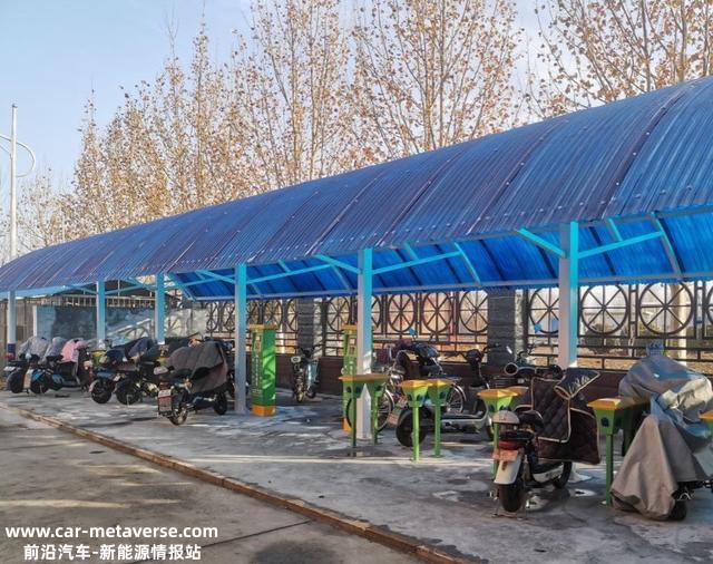 怀柔这俩社区多了300余个充电桩，分歧车辆还分了区