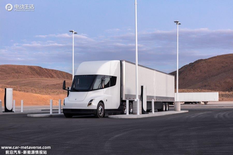特斯拉Semi电动半挂卡车12.2日交付 满载续航800km