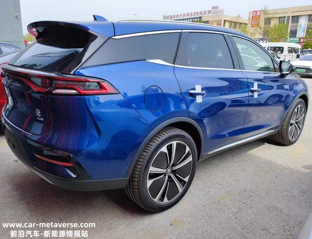 30万中型SUV又一“选择”-比亚迪唐EV，外观风雅，动力输出充分