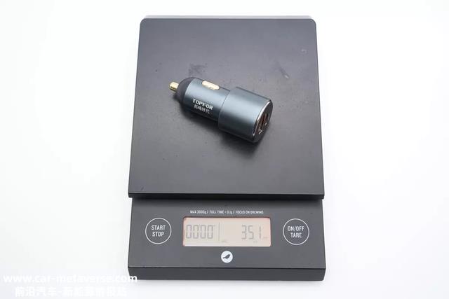 65W+35W同时快充，拓峰时代100W双口车充拆解