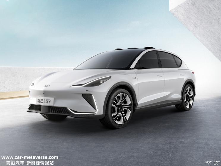 智己：LS7可选圆形方向盘/L7内饰将更新