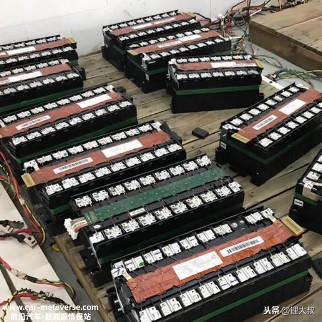 锂电池与铅酸电池的根基区别你知道几种？