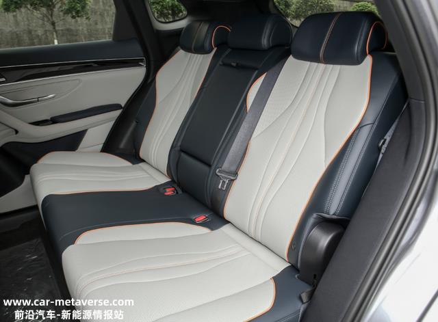 比亚迪宋PLUS DM-i，月销量又跨越5万台，一箱油跑1000多千米