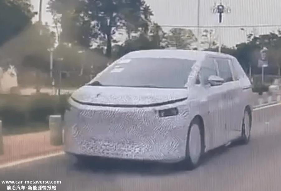 明年第一季度小鹏将推出三款重型车型,继续抢占新能源市场