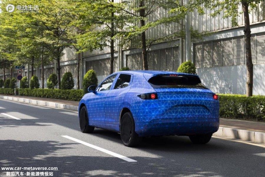 腾势全新高端SUV路试谍照曝光 造型非常保时捷
