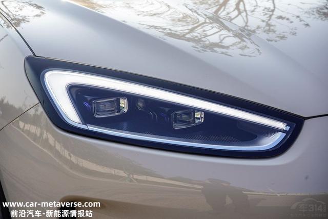 比亚迪唐EV对照问界M5 EV，30万买纯电车该选谁？