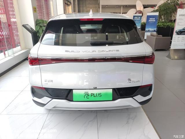 今天看了辆比亚迪的元plus
