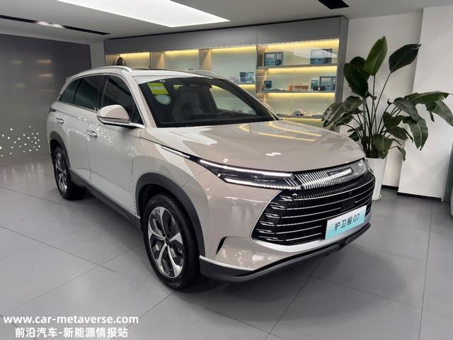 更年轻的中型SUV 是不是唐的青春版？比亚迪护卫舰07到店实拍