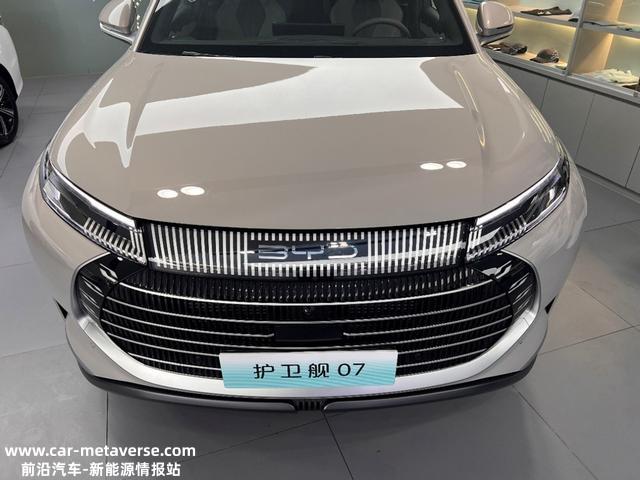 更年轻的中型SUV 是不是唐的青春版？比亚迪护卫舰07到店实拍