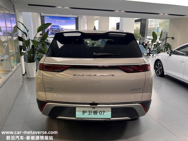 更年轻的中型SUV 是不是唐的青春版？比亚迪护卫舰07到店实拍