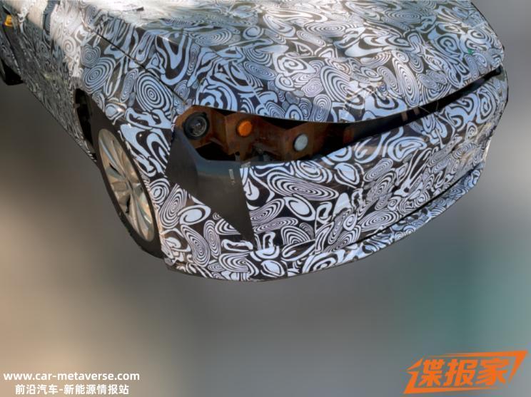 既可充电也能换电 极狐C71KB路试车曝光