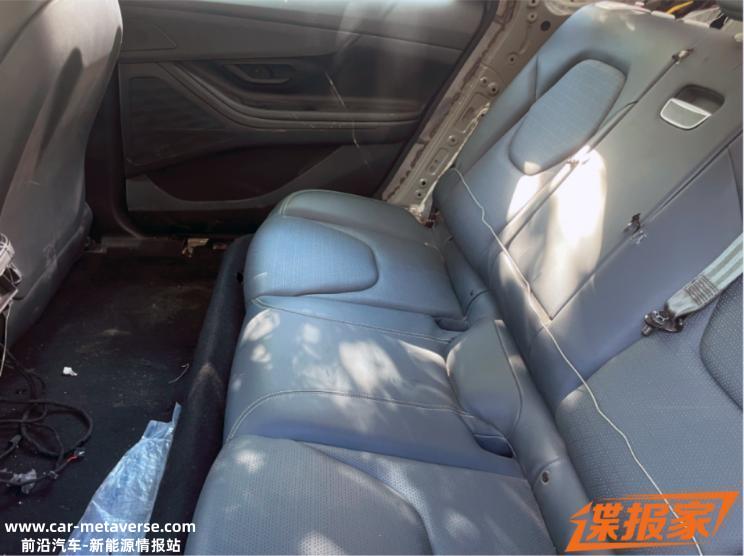 既可充电也能换电 极狐C71KB路试车曝光