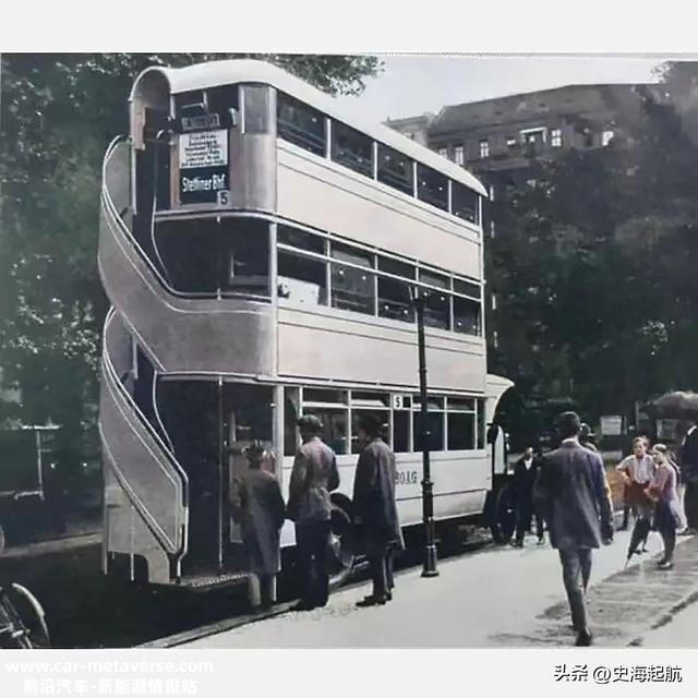 15张珍贵老照片，70年月的汽车充电桩，1948年的美国已经十分先进