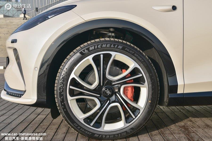 静态抢先体验智己LS7 堪称全“视界”最好的SUV