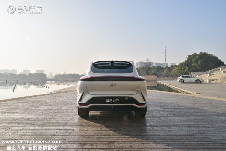 静态抢先体验智己LS7 堪称全“视界”最好的SUV