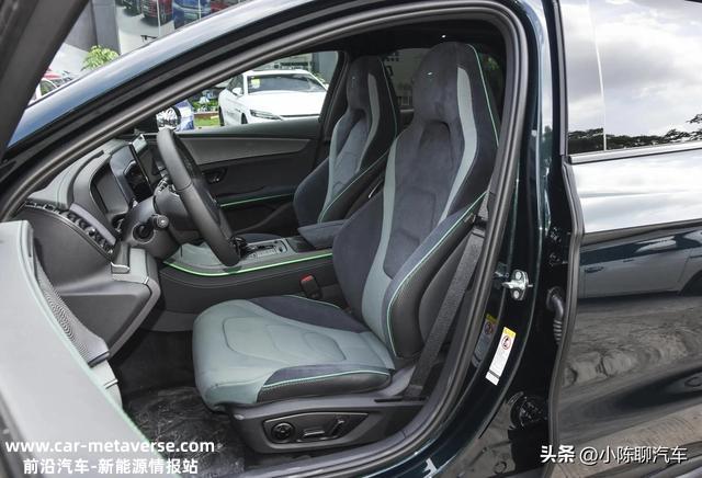 比亚迪汉EV：DiLink智能网联系统好用、家用性比Model 3强