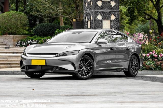 A4L、3系早已过期？定位C级车，最快3.9秒破百，比亚迪汉EV