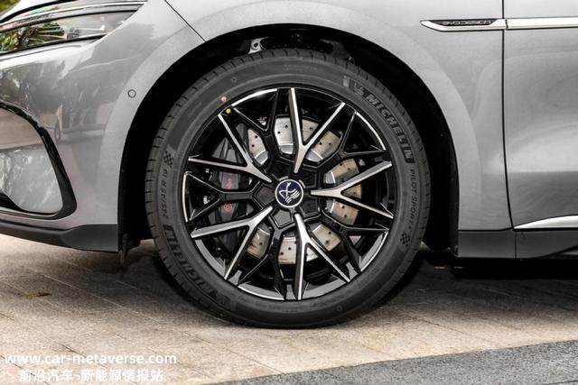 A4L、3系早已过期？定位C级车，最快3.9秒破百，比亚迪汉EV