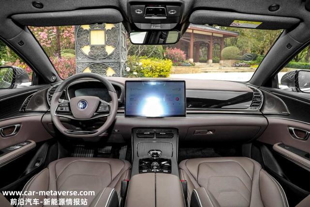 A4L、3系早已过期？定位C级车，最快3.9秒破百，比亚迪汉EV