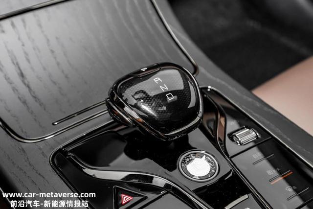 A4L、3系早已过期？定位C级车，最快3.9秒破百，比亚迪汉EV