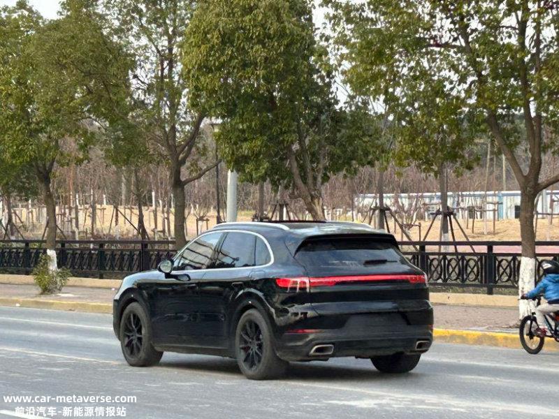 灯组/格栅调整 保时捷新款卡宴国内无伪谍照曝光