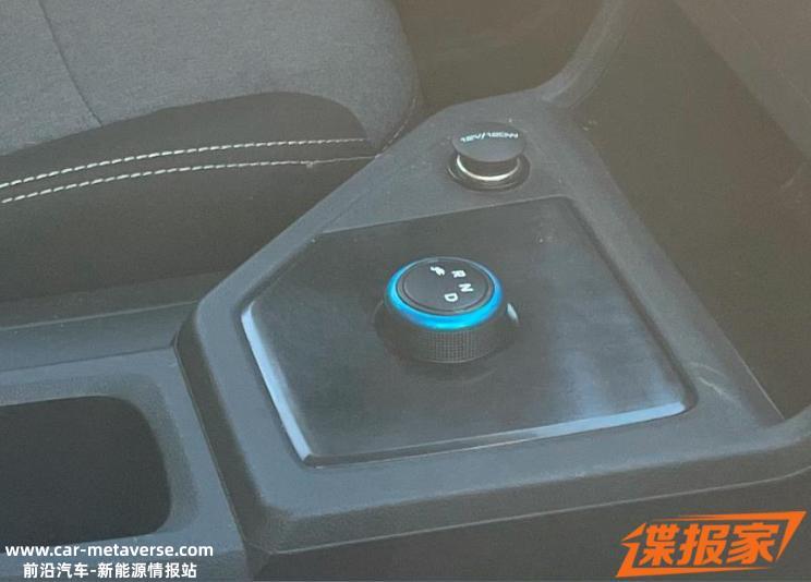 内饰设计首曝 五菱征程纯电动版谍照