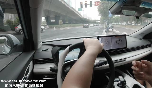 15W预算买插混车型，横向对照帝豪L雷神Hi·P和比亚迪秦Plus DM-i