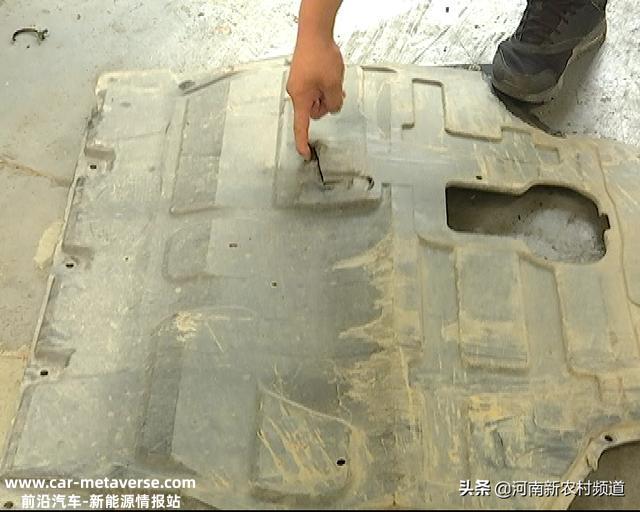 奔腾T77行驶中发动机脱落 质量问题还是人为造成？