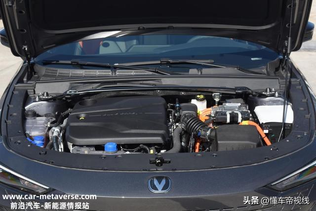 新车 | 选它还是比亚迪秦？长安UNI-V智电iDD将于3月上市，插电混动