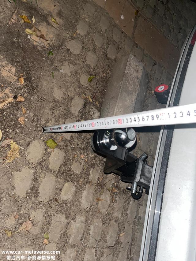 比亚迪宋MAX DMI安装拖车钩