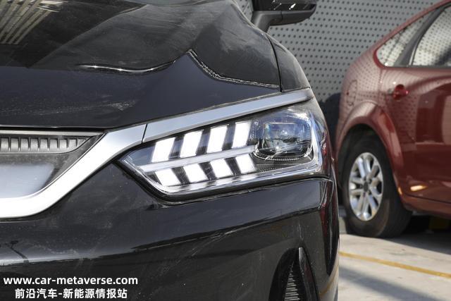 比亚迪秦PLUS EV，外观标致，平顺好开，纯电续航400km