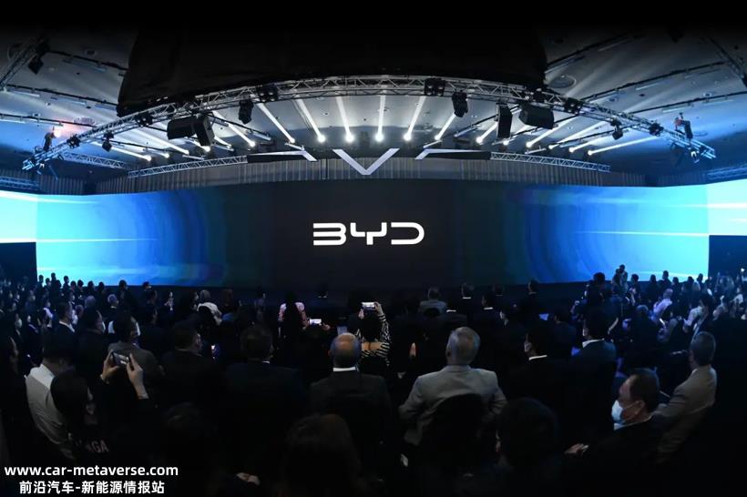 巴菲特再从比亚迪港股套现10.9亿港元，持股比例减持近半