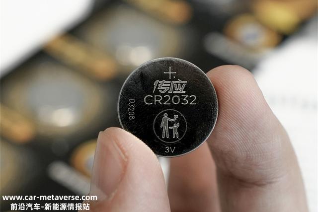 中国智造突起！全球首款石墨烯钮扣电池来了，性能超松下