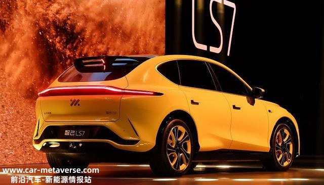 一周新车盘点 | 2023比亚迪秦PLUS正式上市 迈巴赫发布首款插电式夹杂动力车型