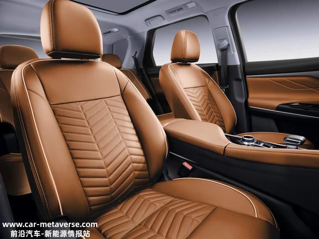 长安CS95PLUS2023最新款价格(还是17．59万的起步价)