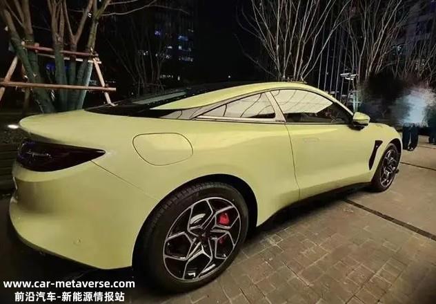哪吒E实车现身街头  将于今年上半年内交付