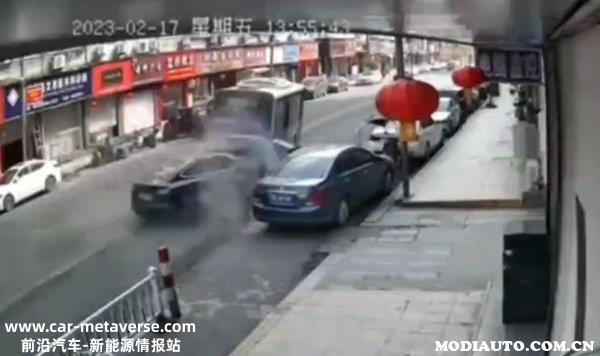 温州特斯拉“失控”追尾公交车，温州特斯拉Model 3失控官方回应