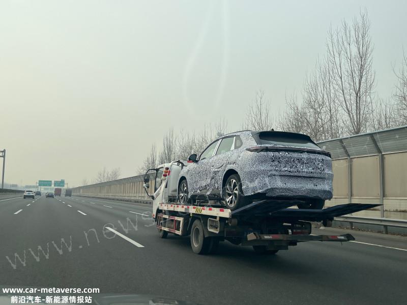 或将命名阿尔法E 疑似极狐全新SUV路试谍照曝光